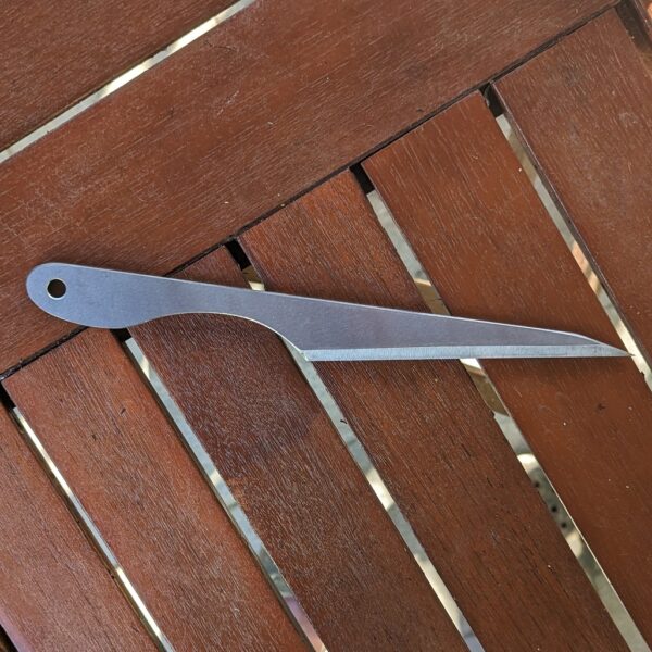 Hornet No-Spin Throwing Knife – 250mm (9.8in), 245g, 8mm Carbon Steel, Stonewash Finish by NozhTop – Image 3